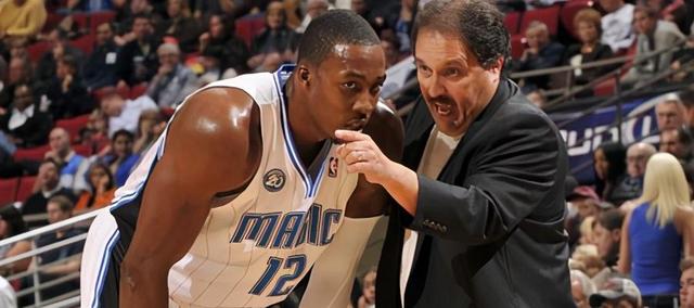 没有中锋的曼联打不出自己的上限，所以曼联的命运即将注定（中锋缺位让曼联难达上限，结局或已注定）