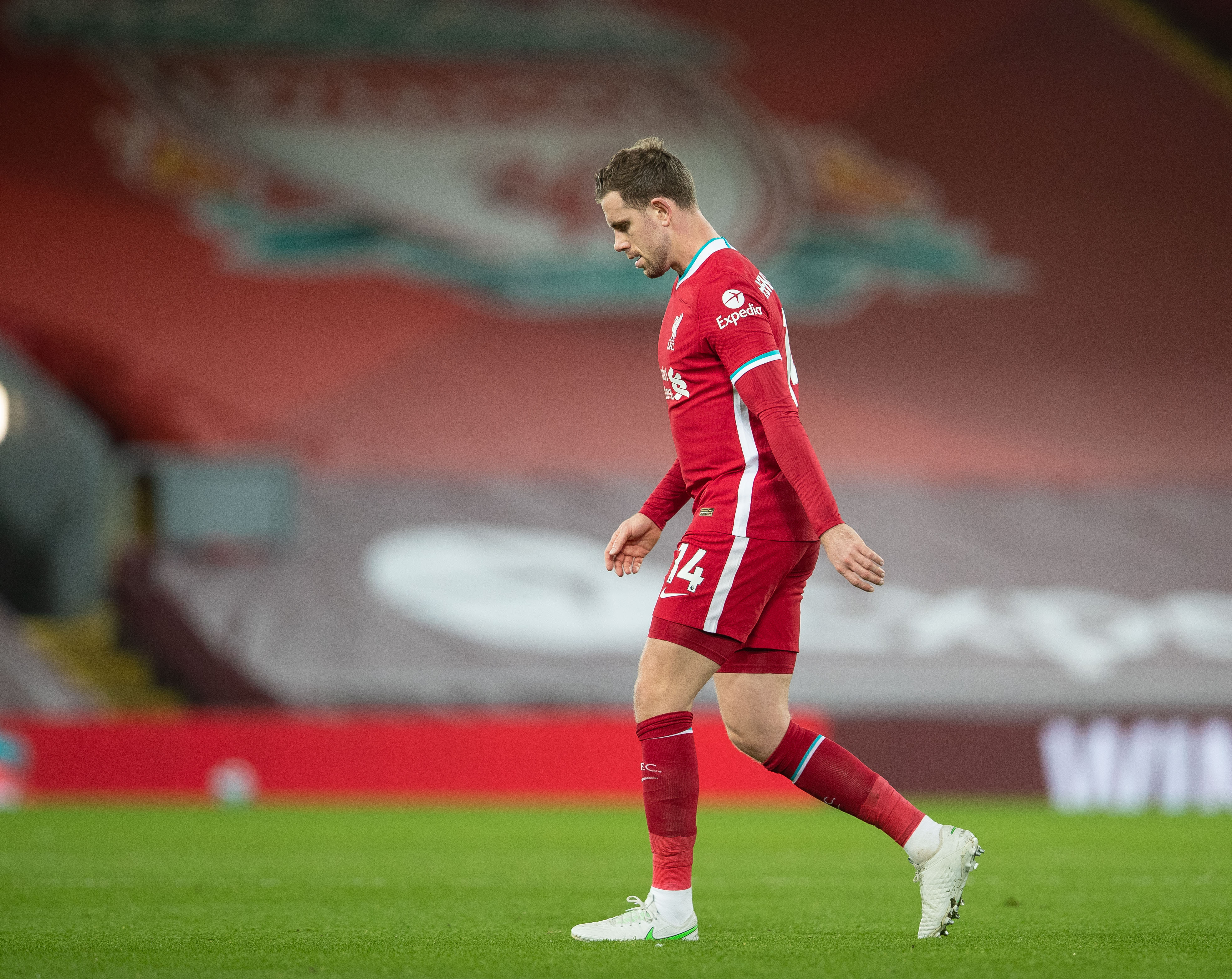 皇家马德里准备引进另一位前利物浦球员来替代阿隆索，但这个人并非克洛普。（皇家马德里计划以另一位前利物浦球员取代阿隆索，目标并不是克洛普）