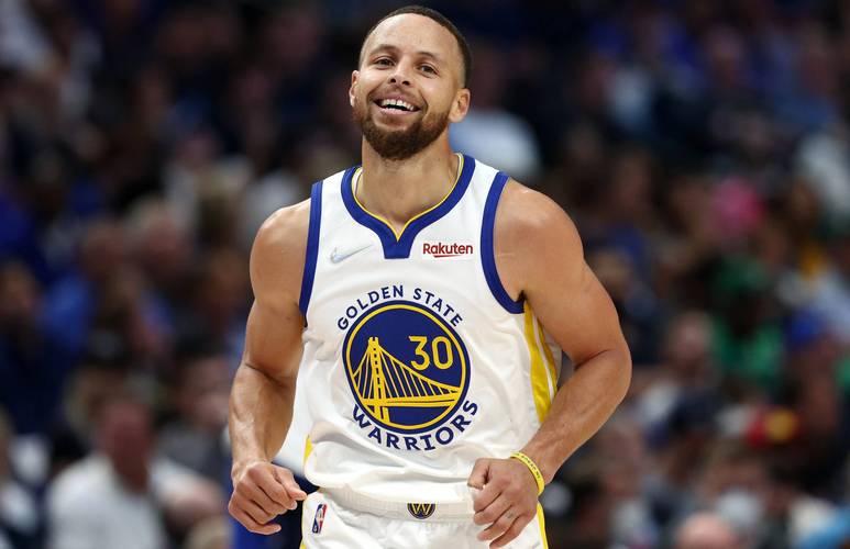 太阳报：为保国家队进球纪录，埃托奥阻止阿布巴卡尔参加非洲杯（太阳报：为保国家队射手纪录，埃托奥阻拦阿布巴卡尔征战非洲杯）