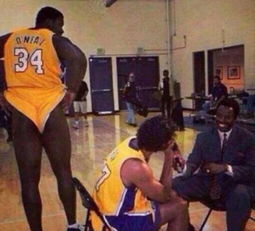 0-2大冷门！14亿豪门主场轰然倒下 5轮1胜（0-2爆冷！身价14亿豪门主场失利 近5轮仅1胜）