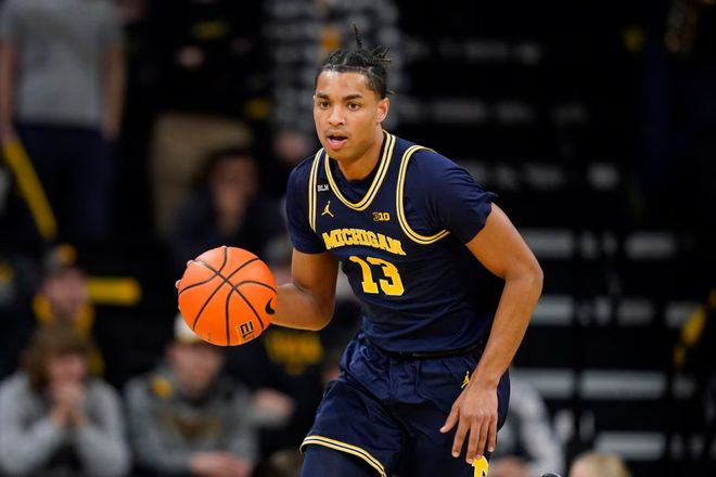 邓卓翔：全队在训练中都非常投入，希望奉献一场精彩的比赛（邓卓翔：全员训练投入，力争奉献精彩一战）