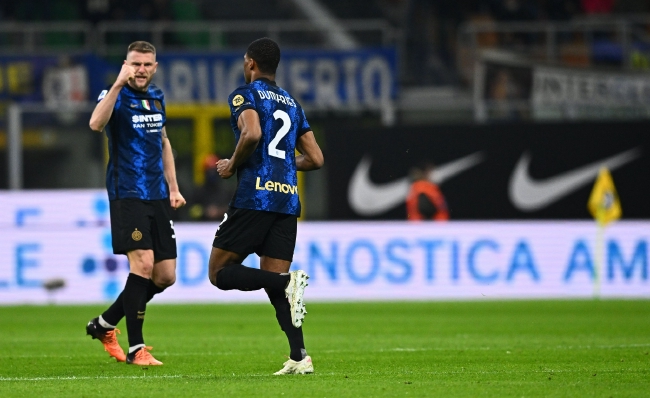 贝纳蒂亚：我和德布劳内谈过，但当时他已接近签约那不勒斯了（贝纳蒂亚：与德布劳内谈过，但彼时他已接近加盟那不勒斯）