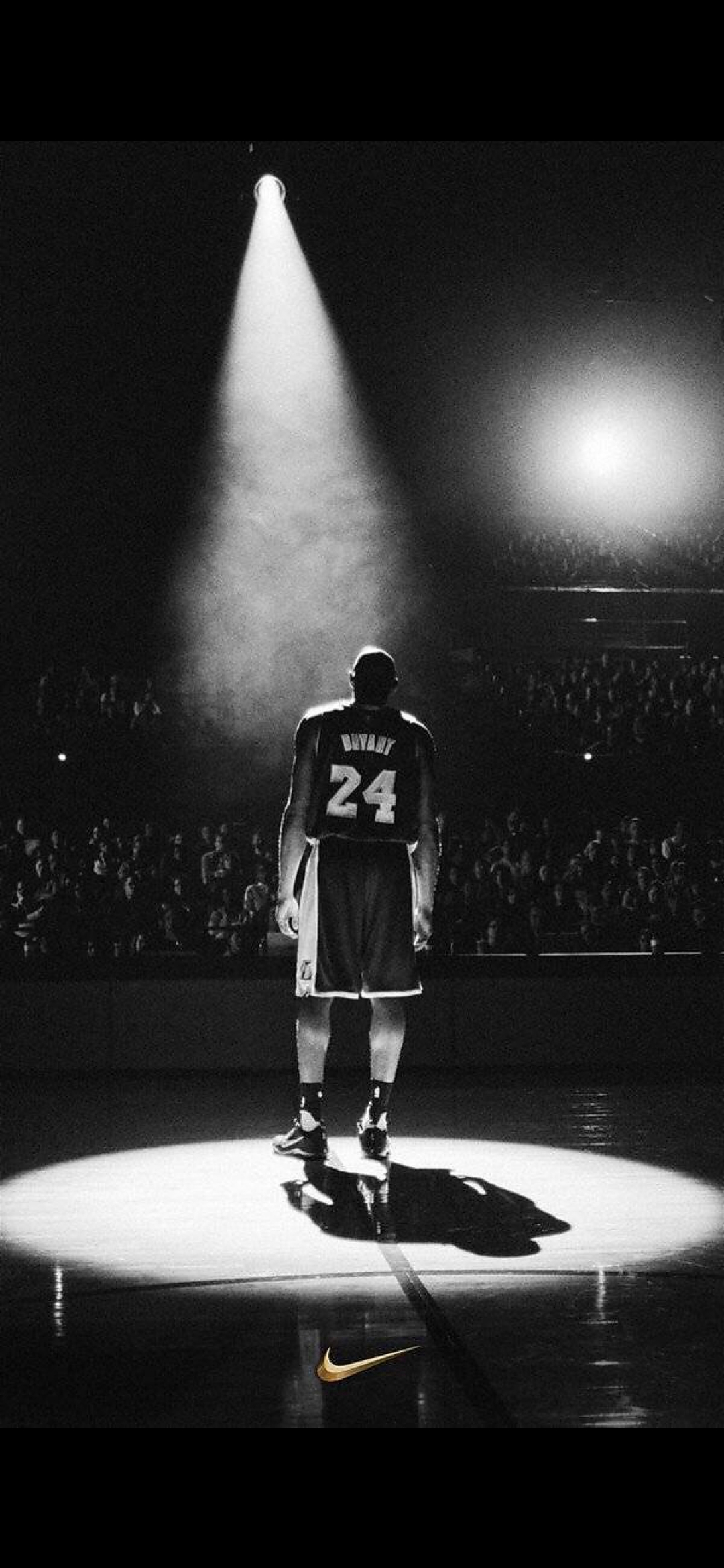 弗赖堡4-0大胜美因茨，奥斯特哈格、曼赞比建功（弗赖堡4-0完胜美因茨，奥斯特哈格与曼赞比相继破门）