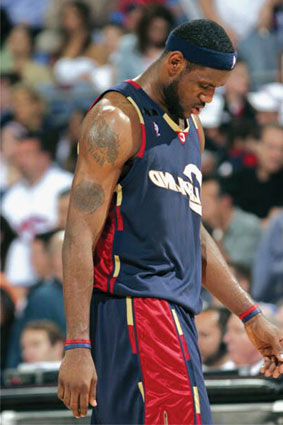 德媒：凯恩决定不激活明夏解约条款，且愿意续约至2028年（德媒：凯恩不启动明夏解约条款，愿将合同续至2028年）