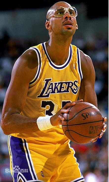 库库：切尔西在逐步走上正轨；在国家队走过的路不容易（库库：切尔西一步步回归正轨；国家队之路并不轻松）