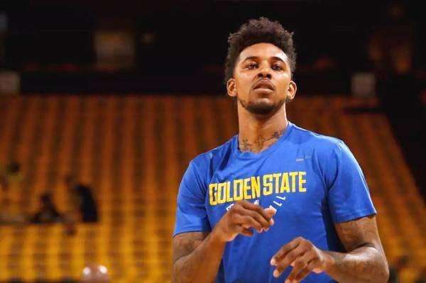 意媒：米兰派球探现场考察亨克18岁前腰卡雷察斯（意媒：米兰球探到现场考察亨克18岁前腰卡雷察斯）