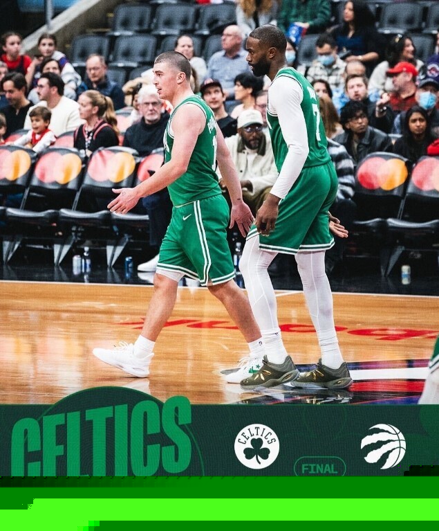 狂砍24+14+13，他疯狂爆发，再创历史神迹，谁说他没实力了？（砍下24+14+13，状态全面引爆，再刷历史纪录，还敢说他不行吗？）