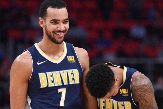 篮球勇士替补中锋贡献关键篮板（勇士替补内线摘下制胜篮板）