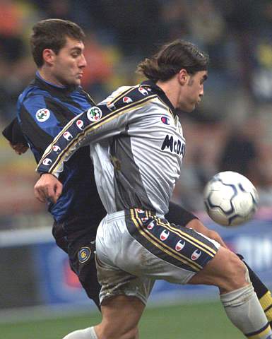 皇马官方：库尔图瓦确诊病毒性肠胃感染，将缺席下场欧冠（皇马官宣：库尔图瓦患病毒性肠胃炎，将无缘下轮欧冠）